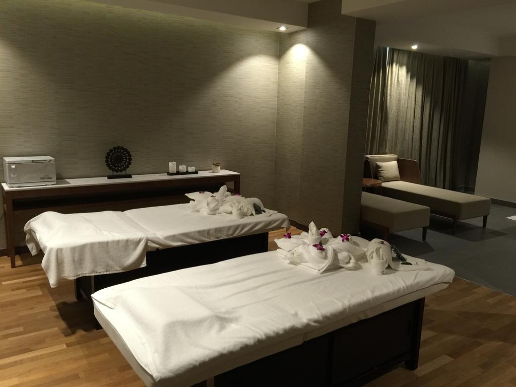 Ramee Rose Hotel Manama Exteriör bild