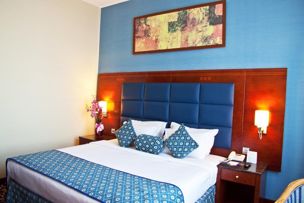 Ramee Rose Hotel Manama Exteriör bild